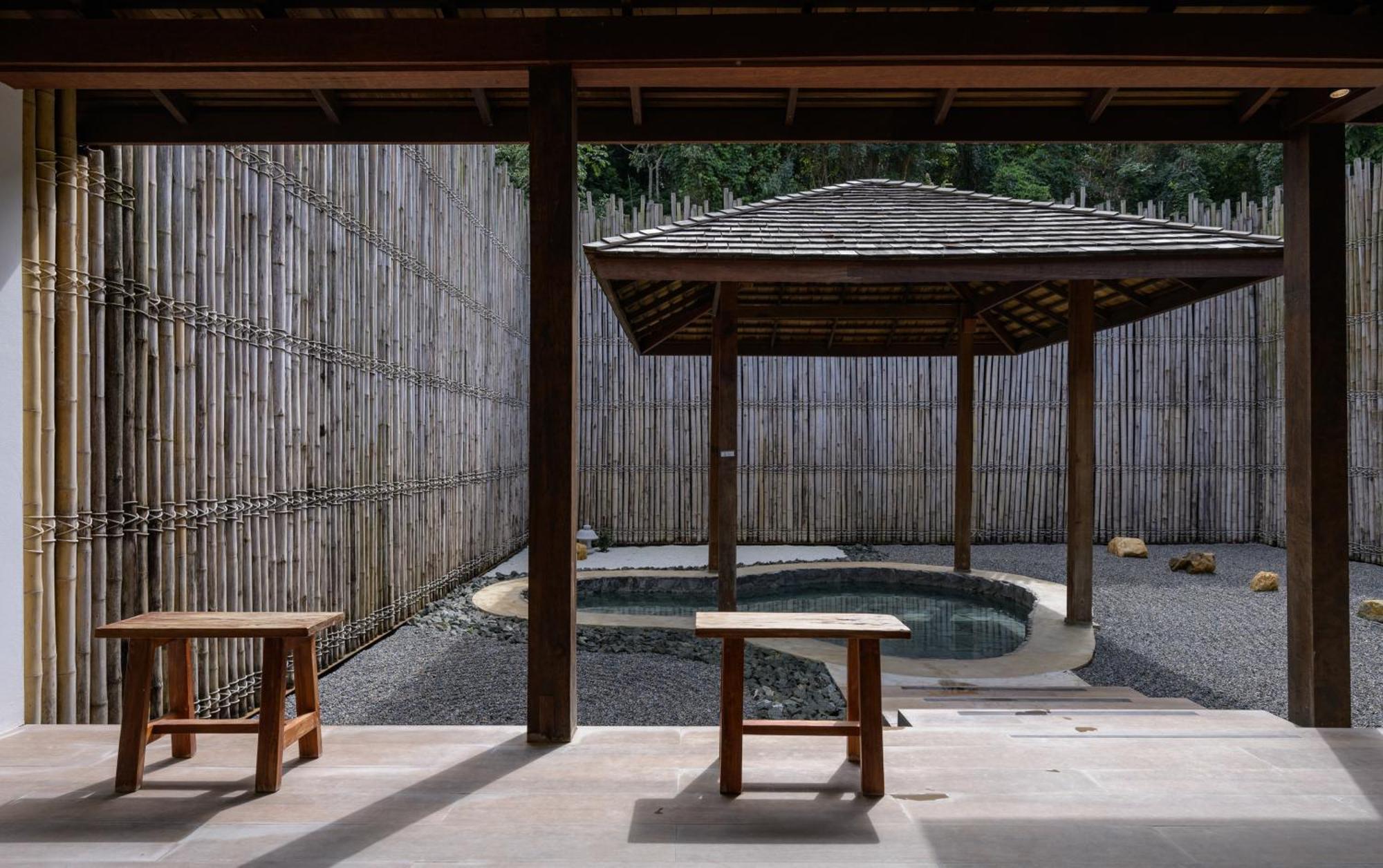 Onsen At Moncham Hotel Mae Rim Exterior photo